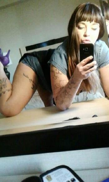 , 28  female escort, Brantford
