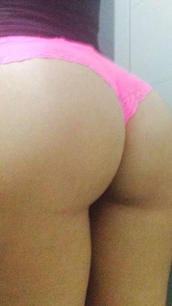 , 24  female escort, Brantford