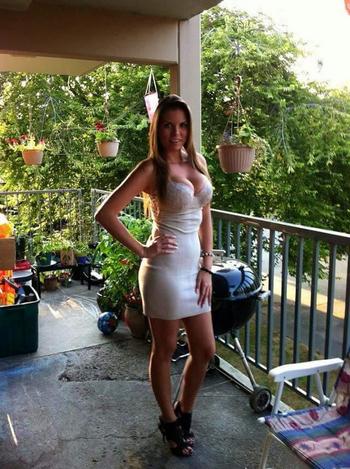 , 21  female escort, Brantford