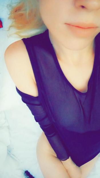 , 23  female escort, Brantford