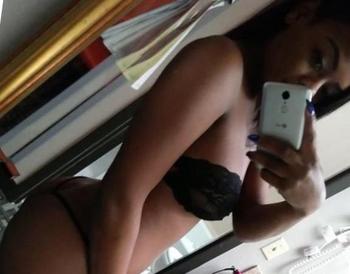 , 21  female escort, Brantford