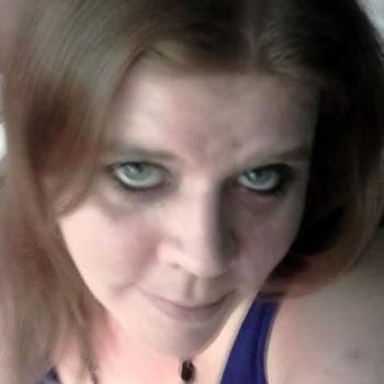 , 35  female escort, Brantford